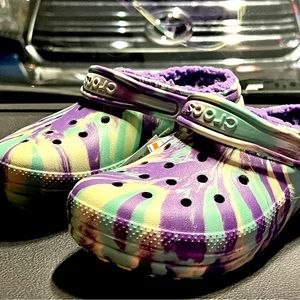 New kids Crocs fuzz line